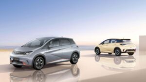 Leia mais sobre o artigo O Que Você Precisa Saber Antes de Comprar um Carro Elétrico